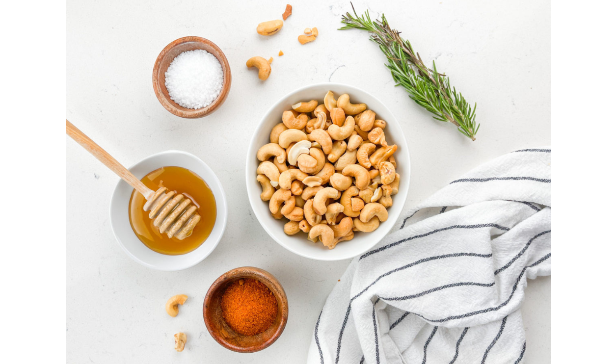 sidr honey with cashew nuts